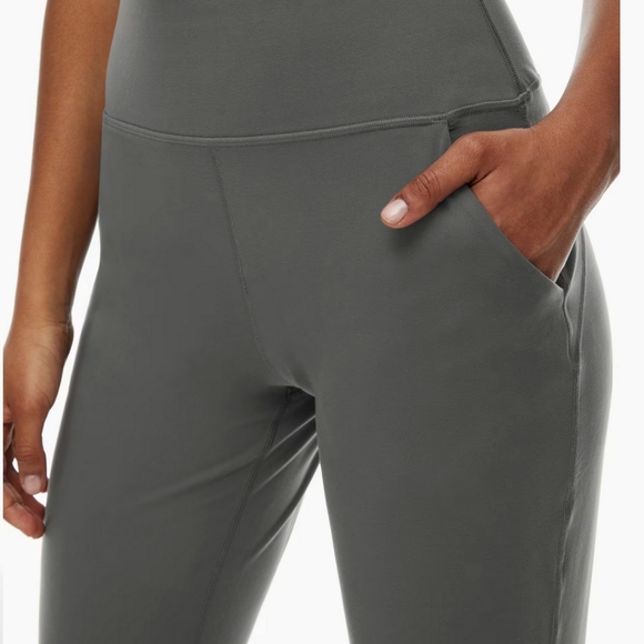 NWT Aritzia White Top and Black Bottom Bundle - Picture 7 of 7